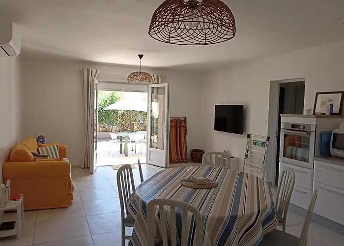 Spacious Apartment In The Heart Of Narbonne Plage